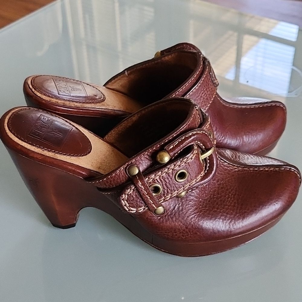 Frye Donna Buckle Clog